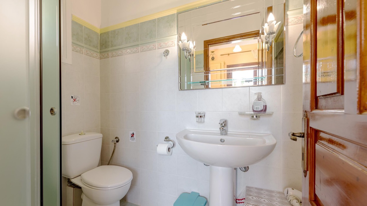 Photo of Bathroom in Ano Vasilikos