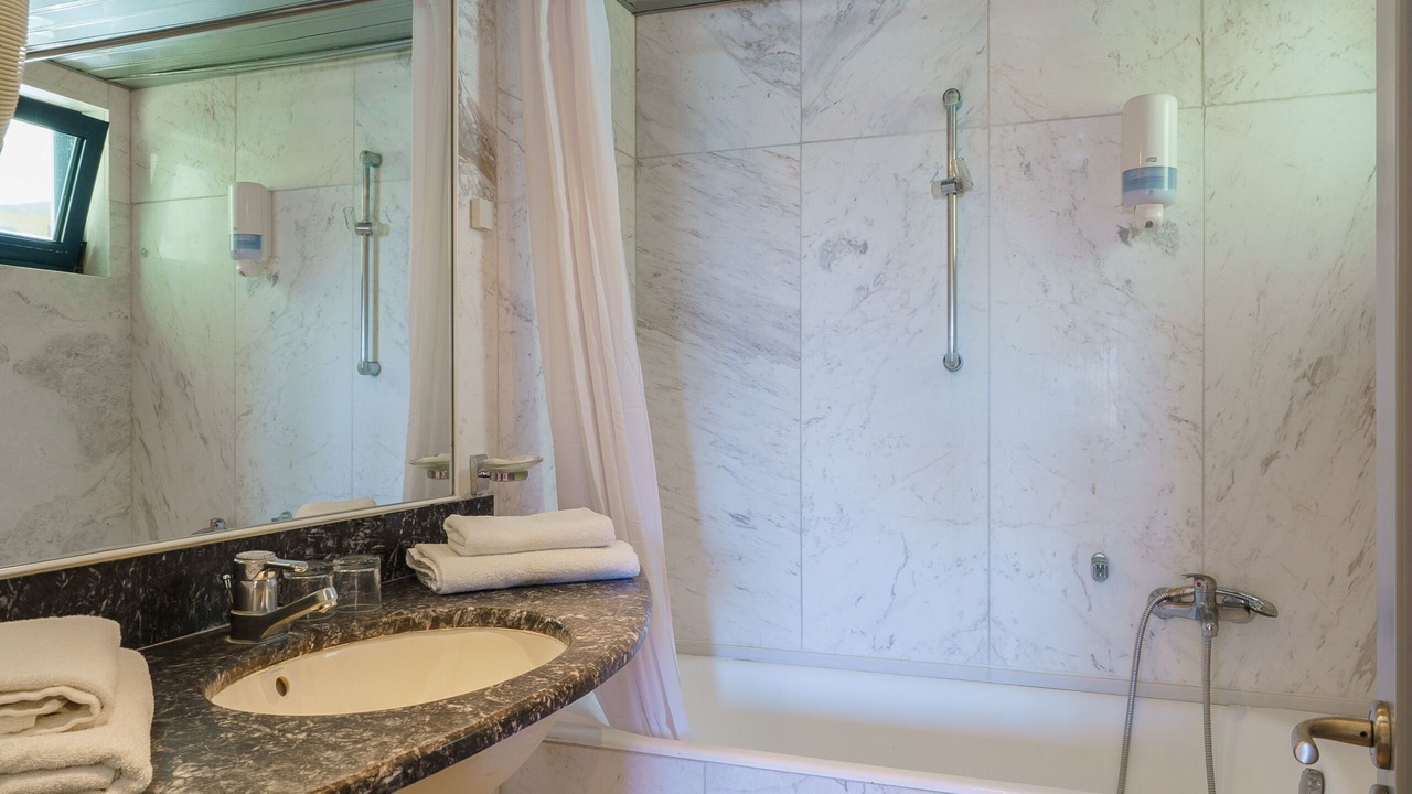 Photo of Bathroom in Tingaki