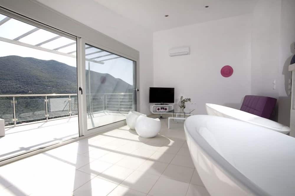 Photo of Livingroom in Sivota
