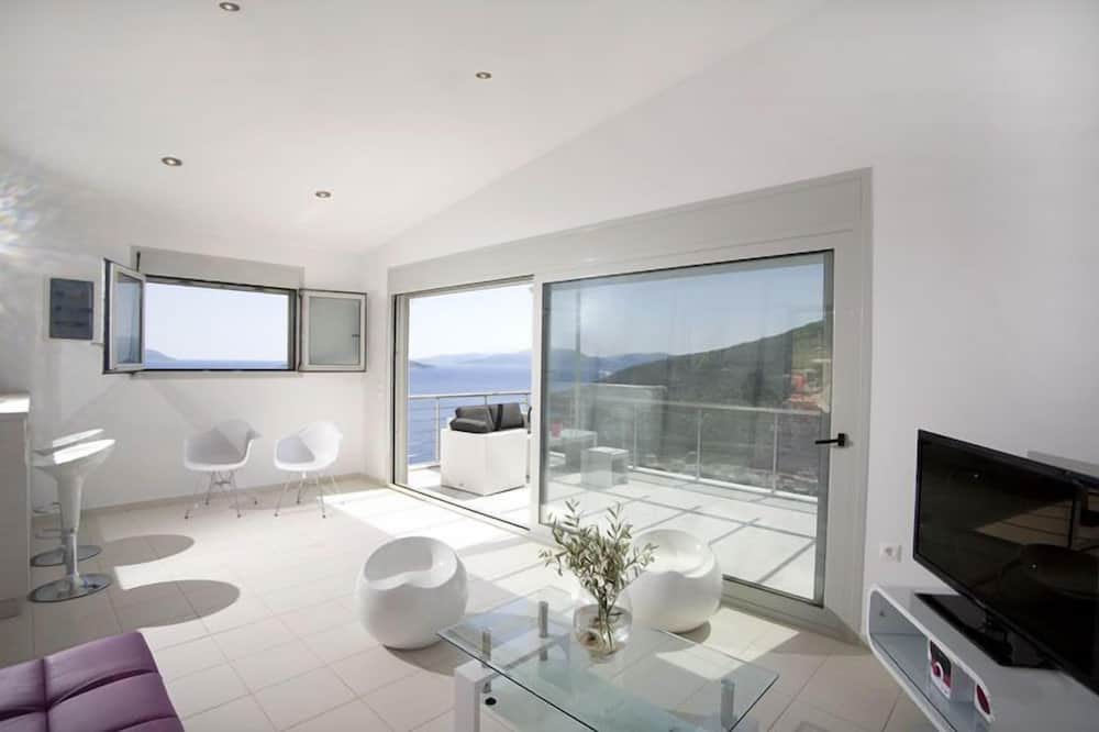 Photo of Livingroom in Sivota