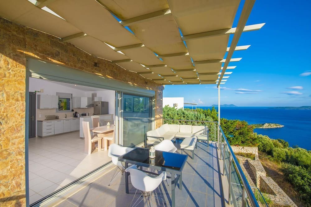 Photo of Livingroom in Sivota