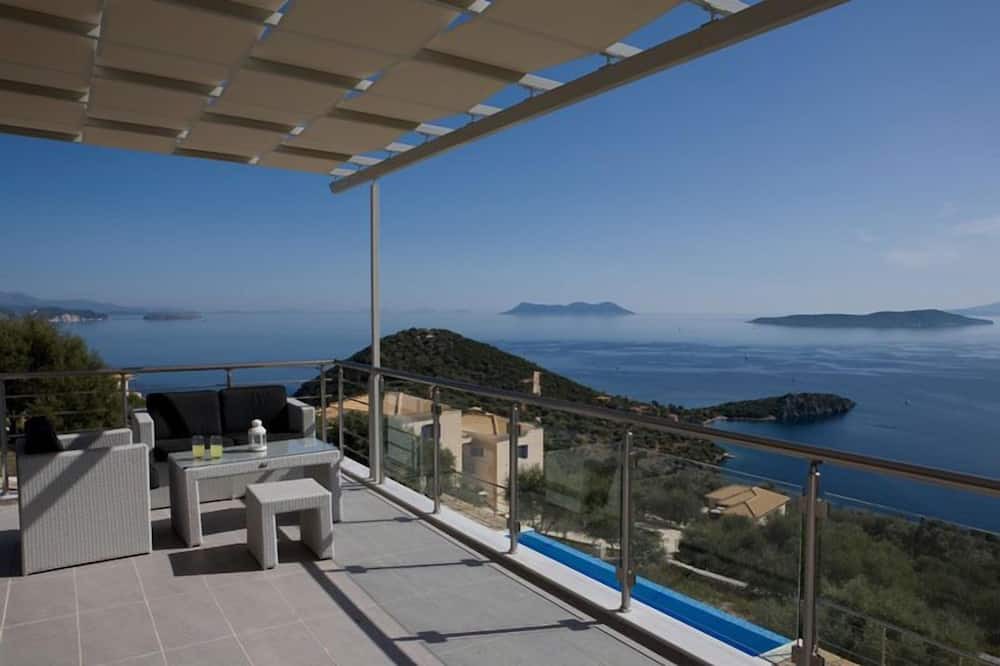 Photo of Patio Balcony in Sivota