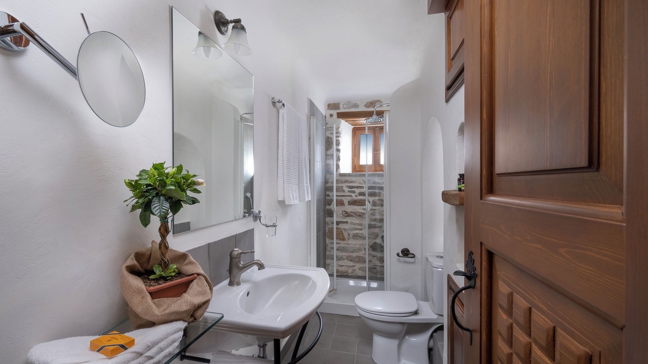 Photo of Bathroom in Pinakates