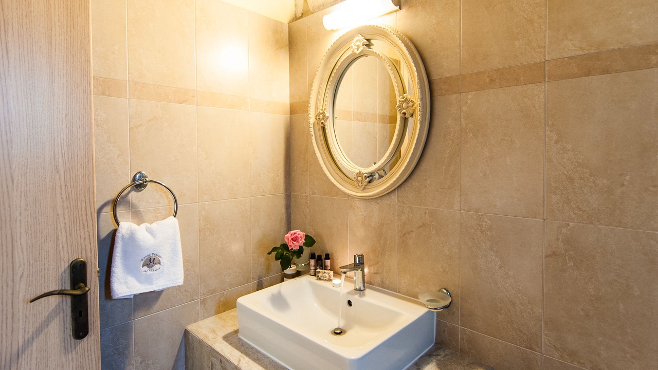 Photo of Bathroom in Psarou