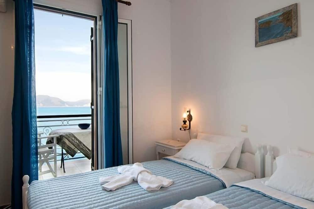 Photo of Bedroom in Frourion