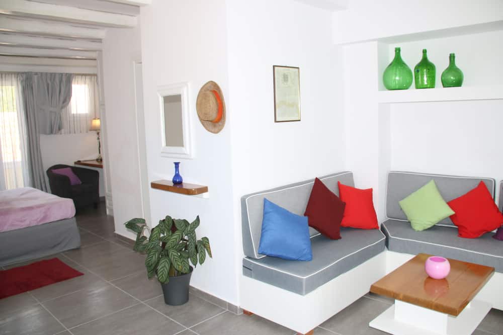 Photo of Bedroom in Frourion