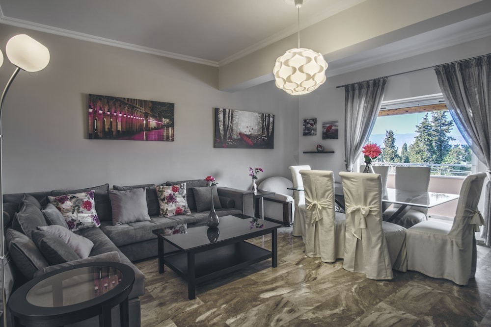 Photo of Livingroom in Alepou