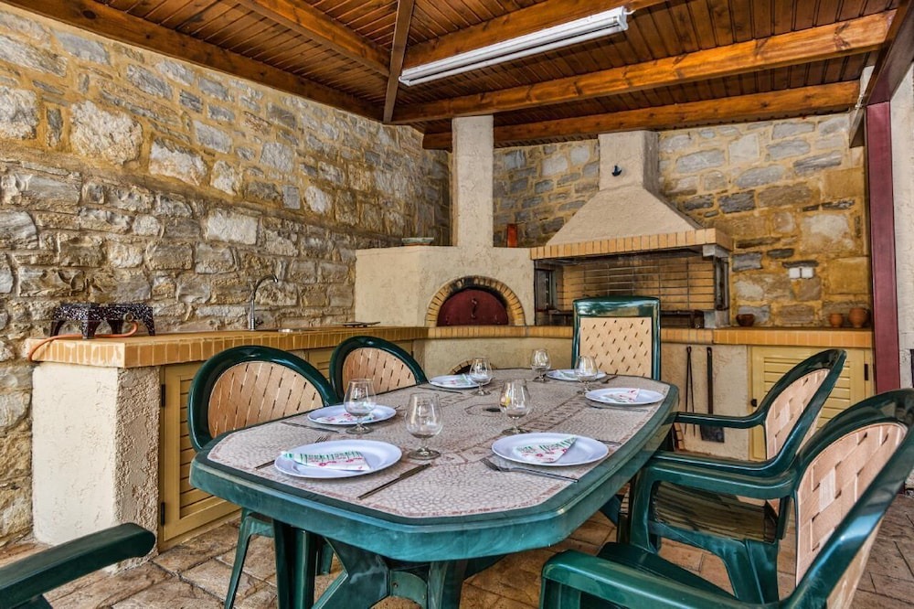 Photo of Kitchen in Roussospiti