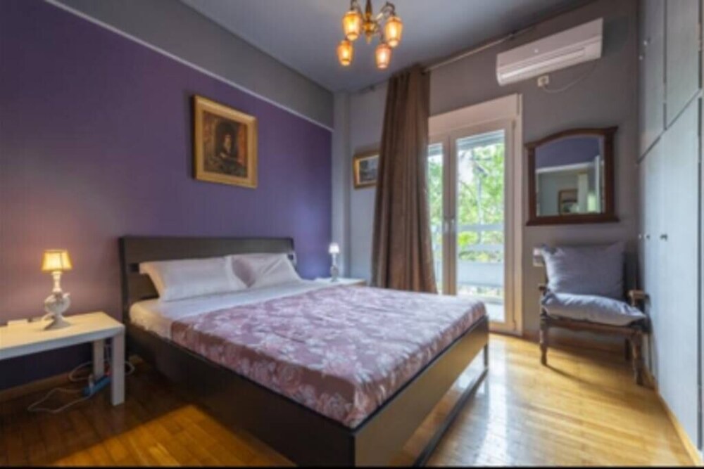 Photo of Bedroom in Exarhia