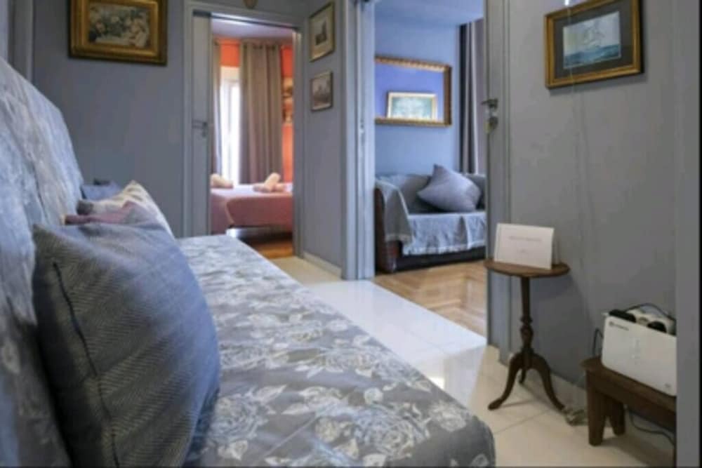 Photo of Bedroom in Exarhia