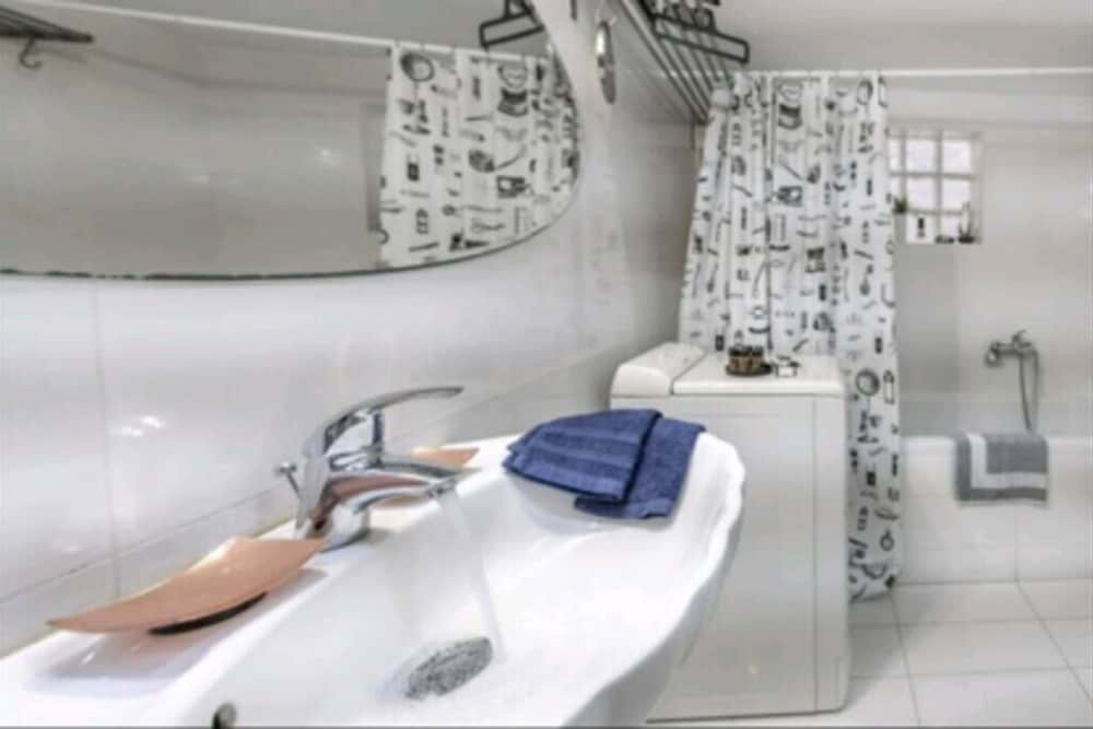 Photo of Bathroom in Exarhia