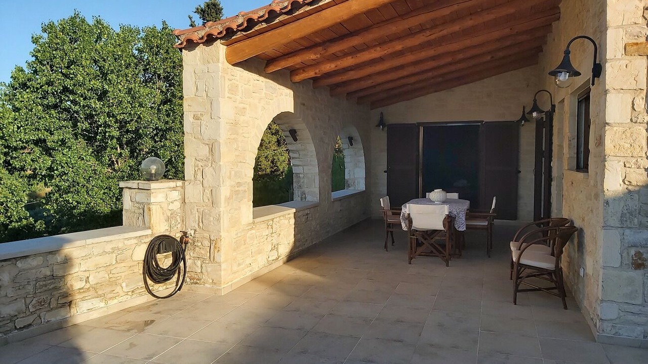 Photo of Patio Balcony in Margarites