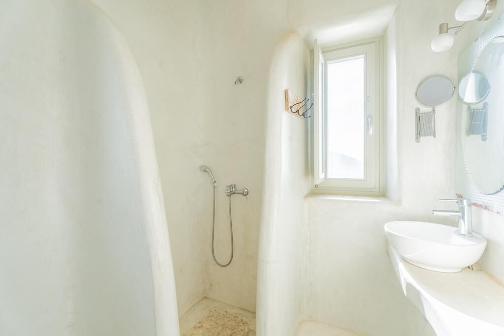 Photo of Bathroom in Elia