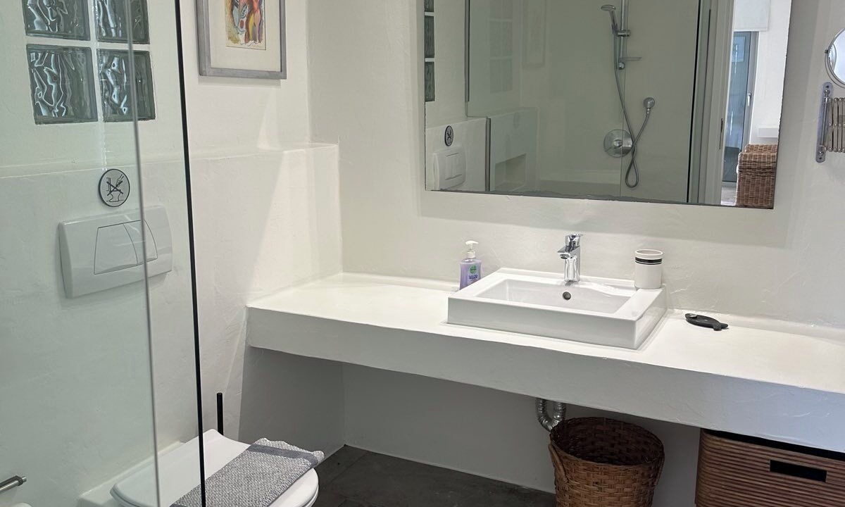 Photo of Bathroom in Agios Emilianos