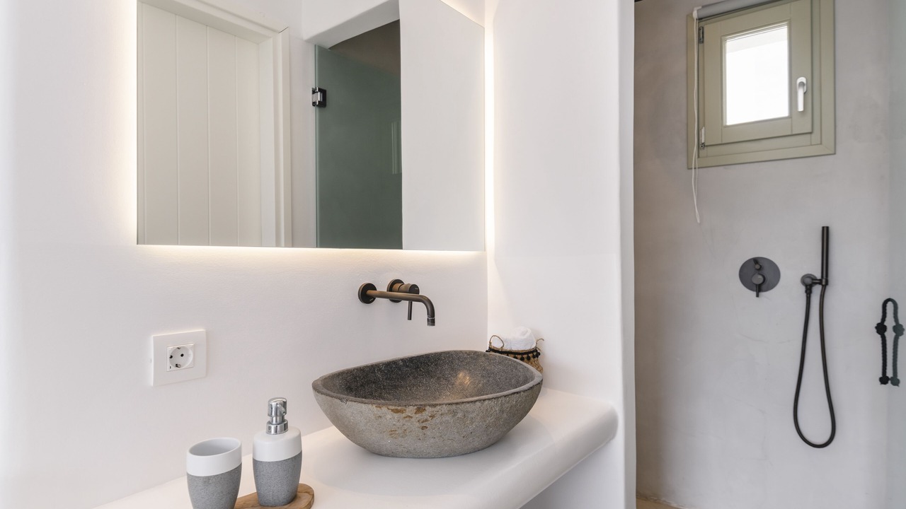 Photo of Bathroom in Faros Armenistis