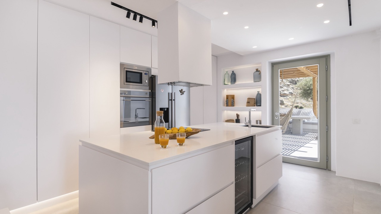 Photo of Kitchen in Faros Armenistis