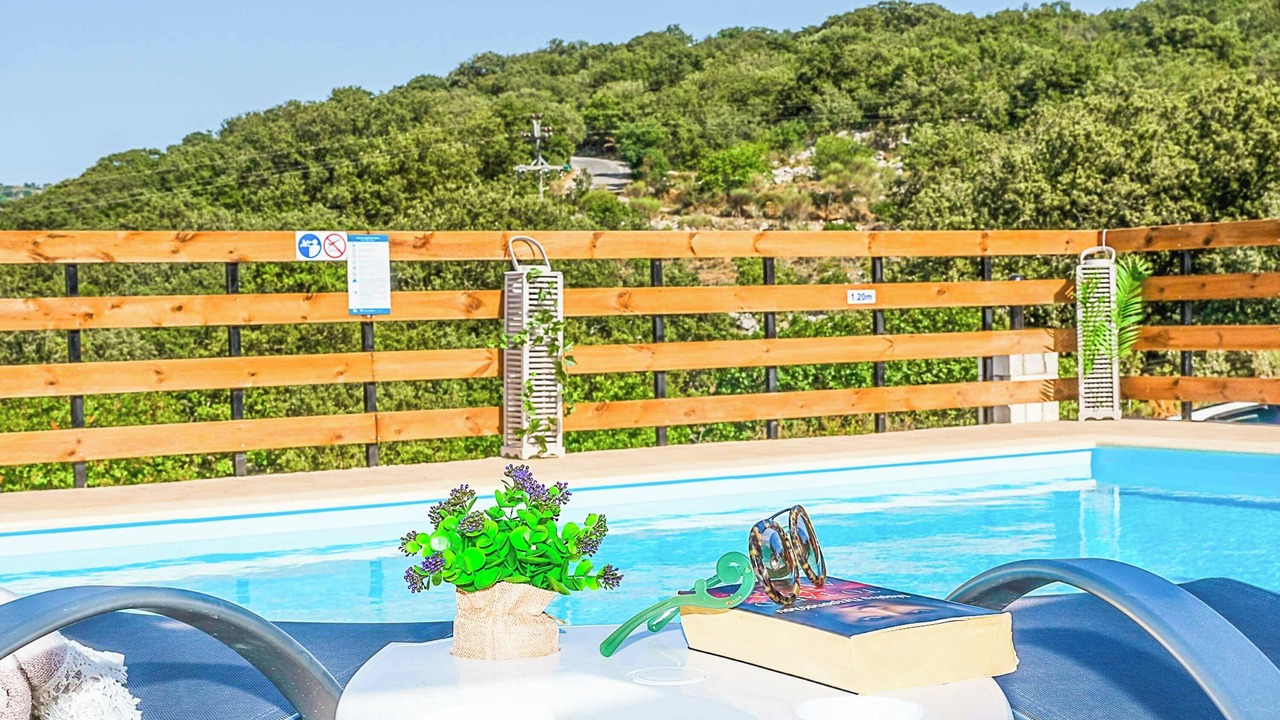 Photo of Outdoor in Monopari
