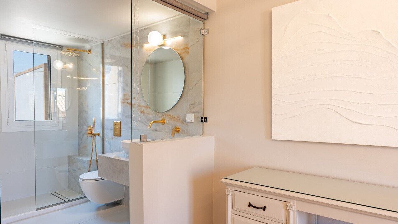 Photo of Bathroom in Assos