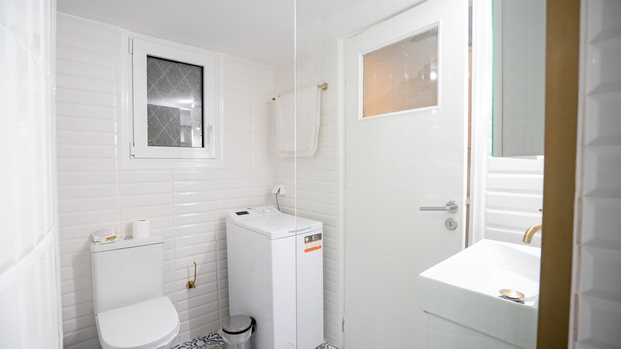 Photo of Bathroom in Ampelokipoi