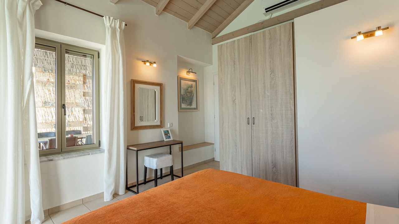 Photo of Bedroom in Lefktron