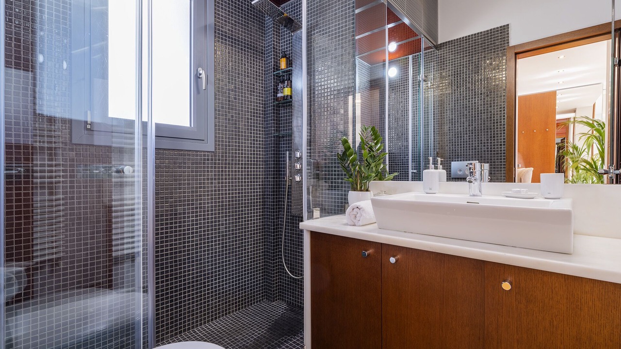 Photo of Bathroom in Plaka