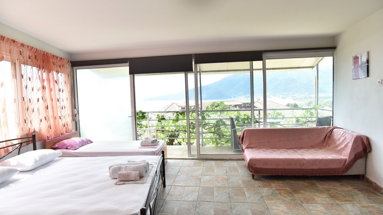 Photo of Bedroom in Golden Beach