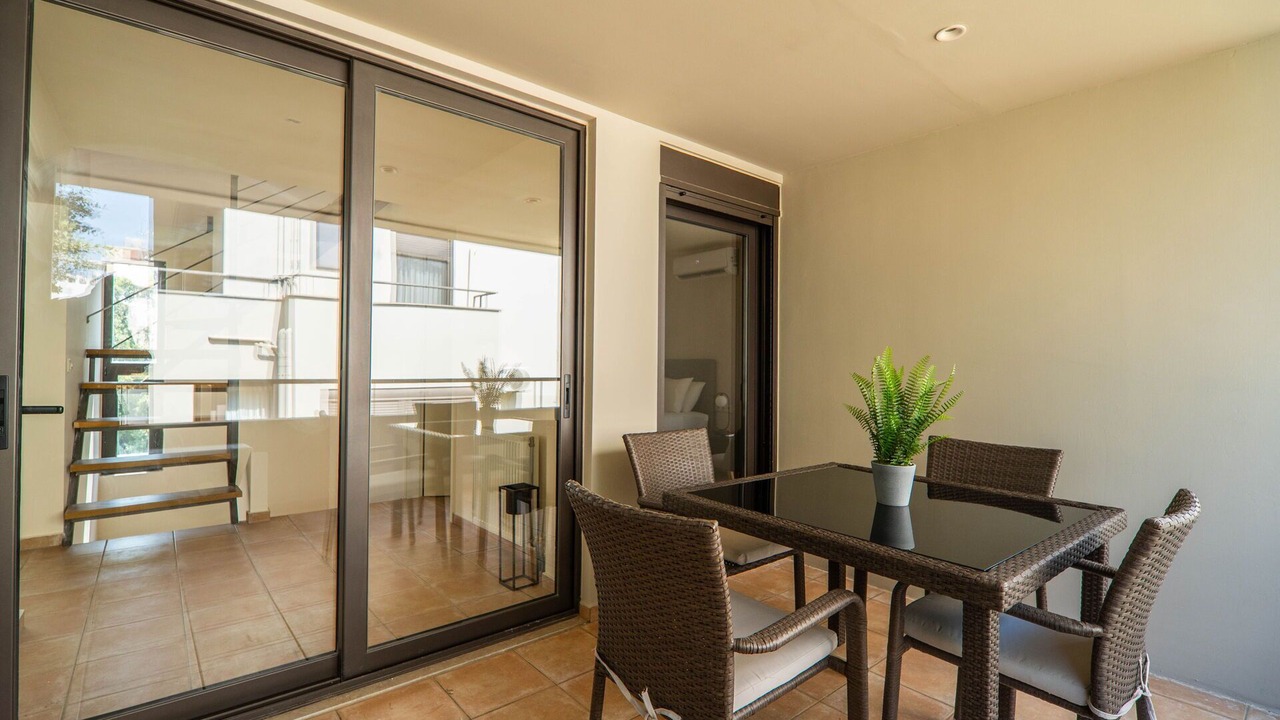 Photo of Patio Balcony in Kounoupidiana