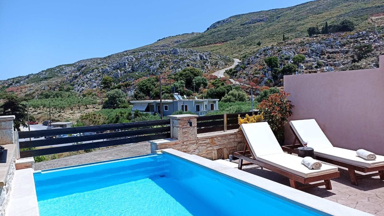 Photo of Outdoor in Platanos