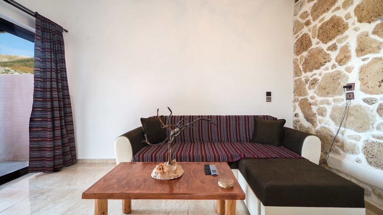 Photo of Livingroom in Platanos