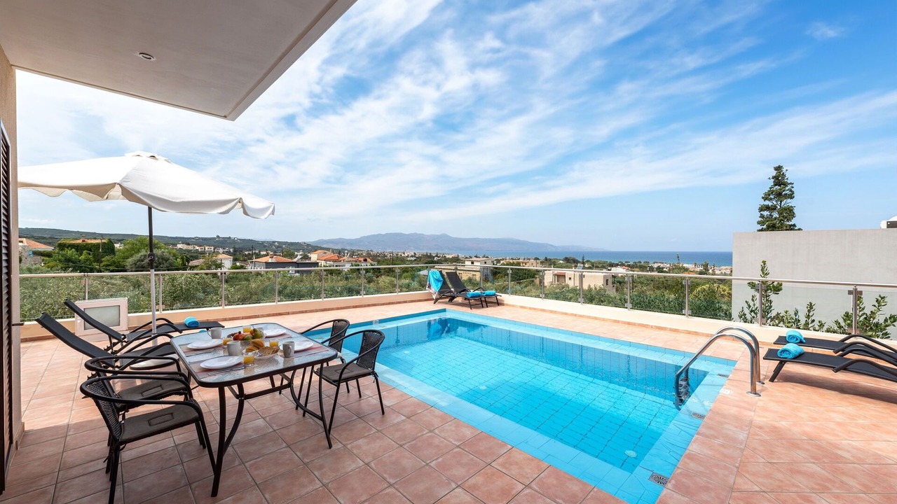 Photo of Patio Balcony in Pyrgos Psilonerou