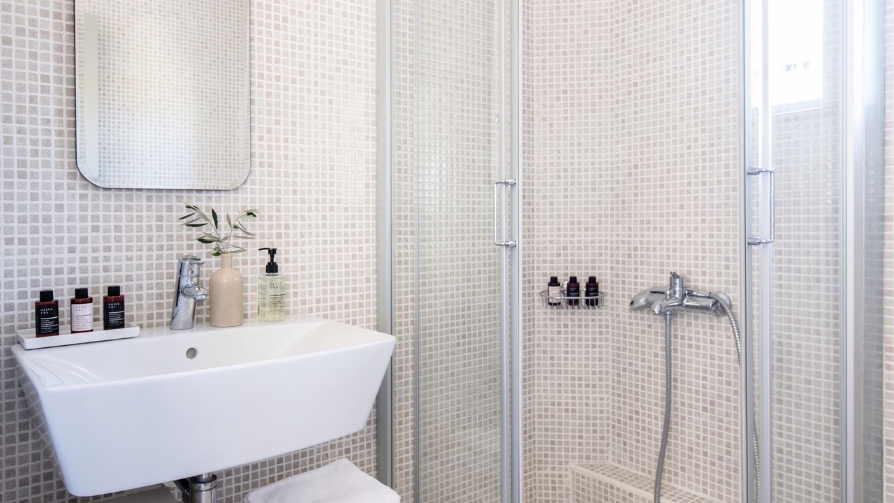Photo of Bathroom in Lefktron