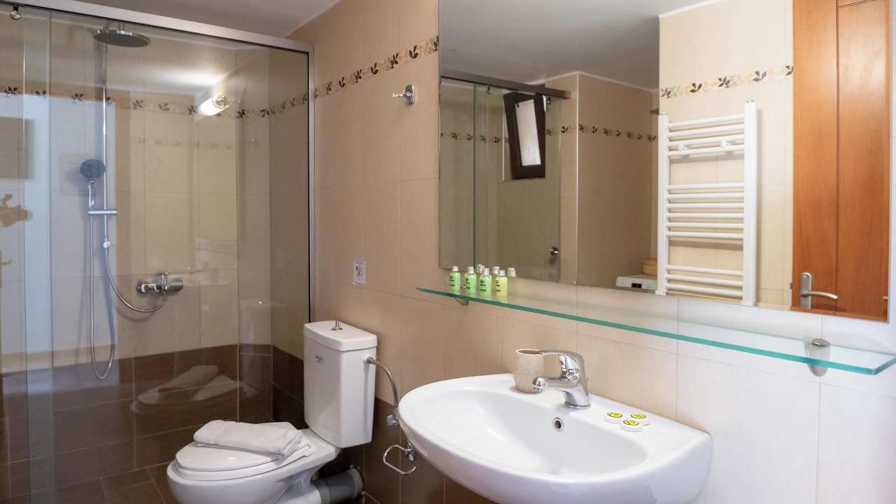 Photo of Bathroom in Prines