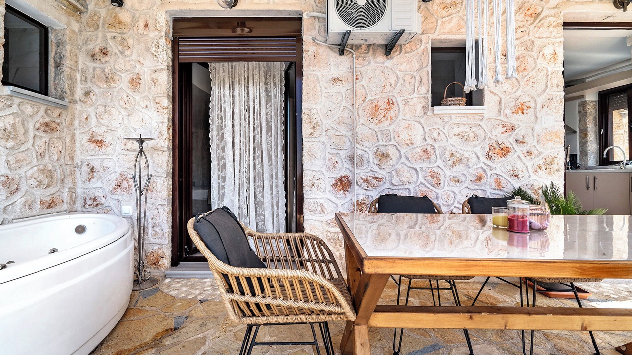 Photo of Outdoor in Kavallos