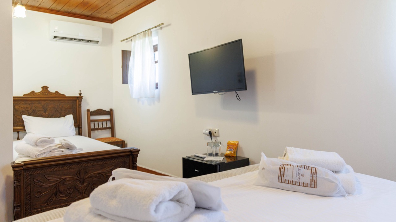 Photo of Bedroom in Omales