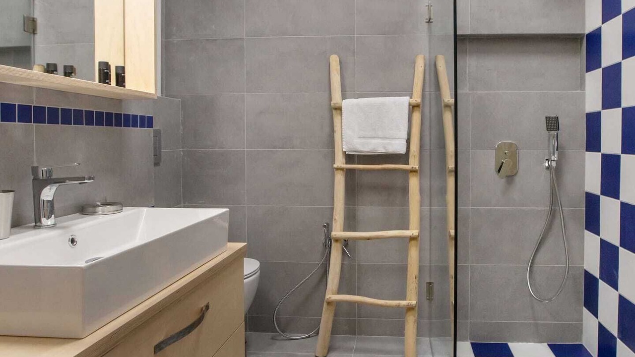 Photo of Bathroom in Plaka