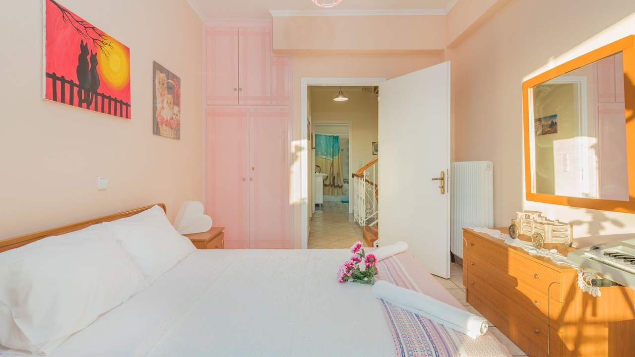 Photo of Bedroom in Keri Village