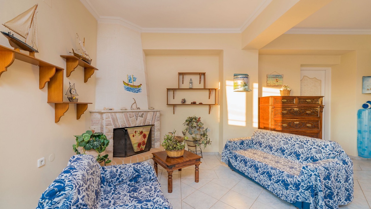 Photo of Livingroom in Keri Village