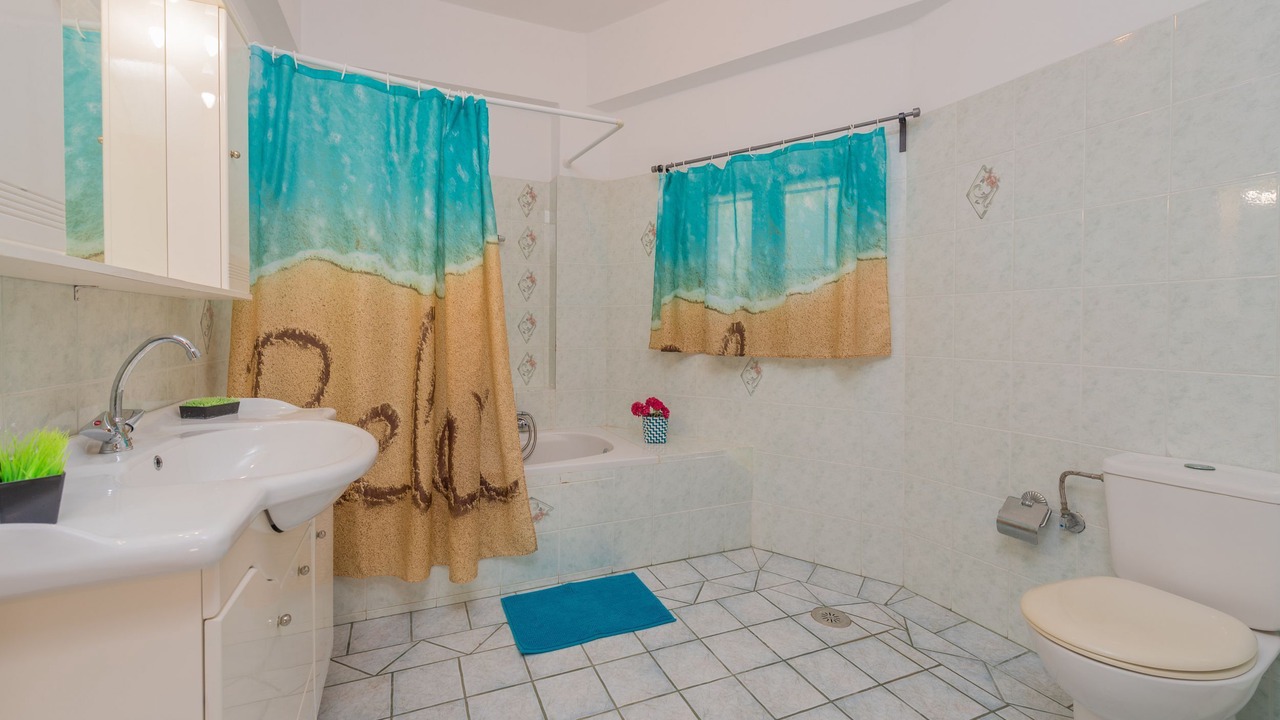 Photo of Bathroom in Keri Village