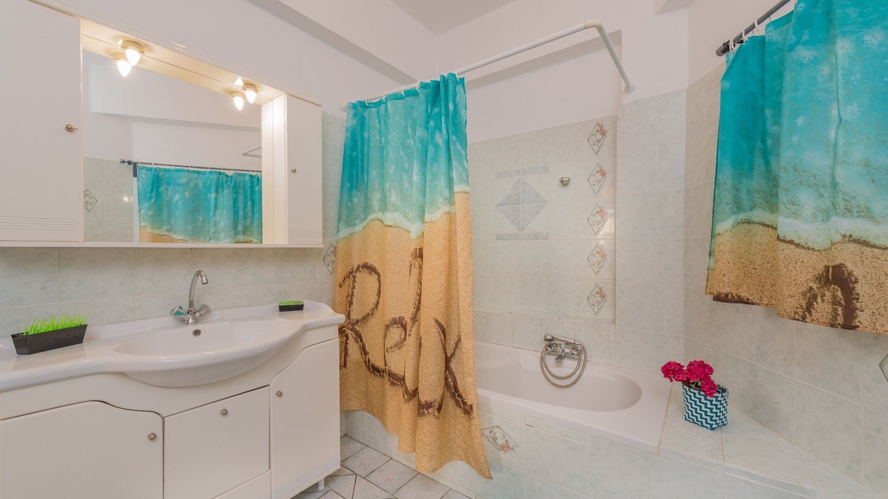 Photo of Bathroom in Keri Village
