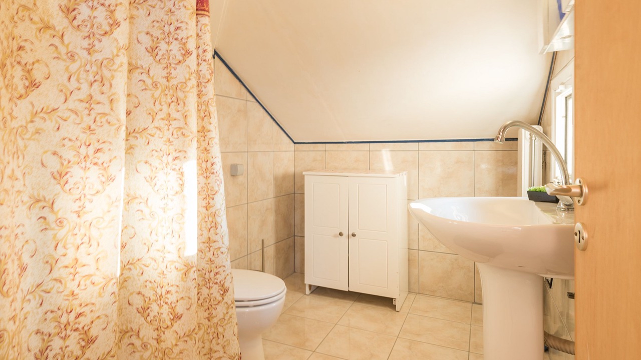 Photo of Bathroom in Keri Village