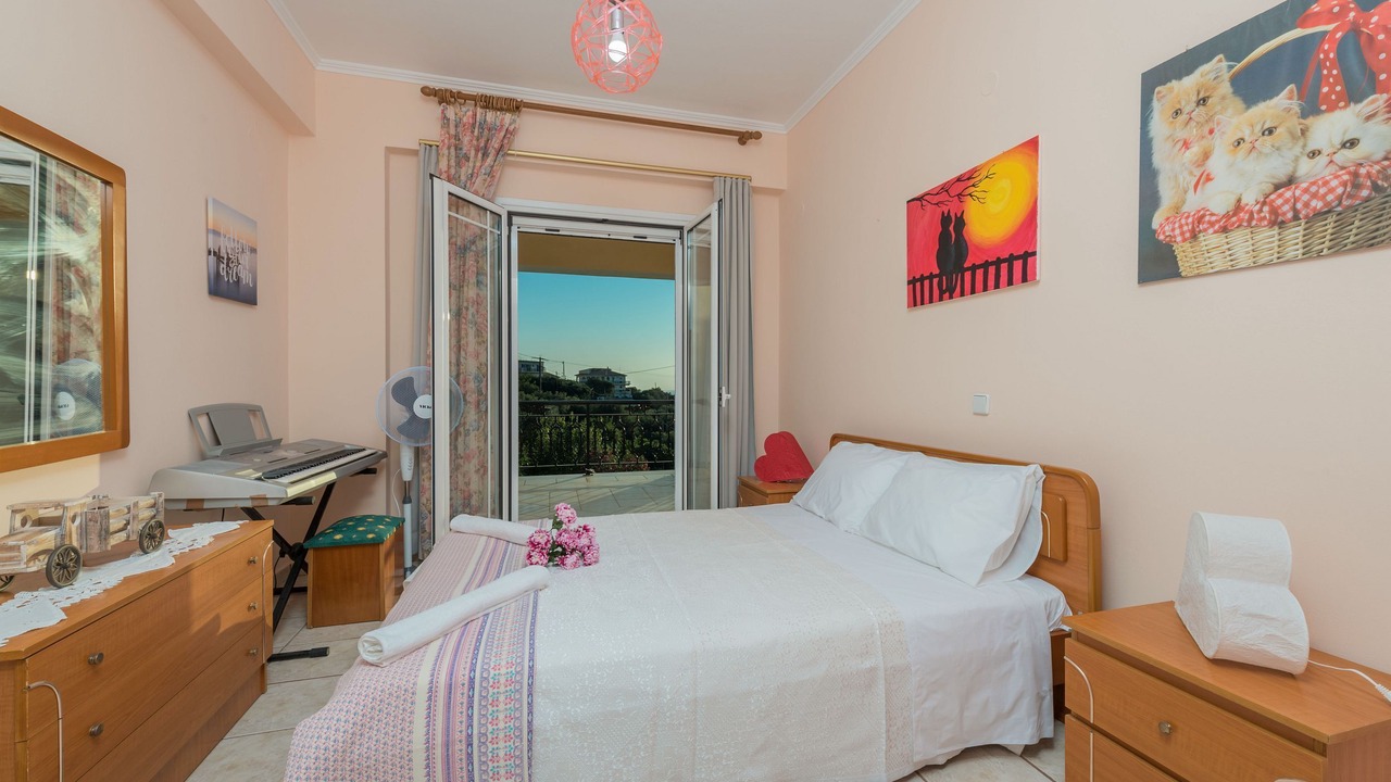 Photo of Bedroom in Keri Village