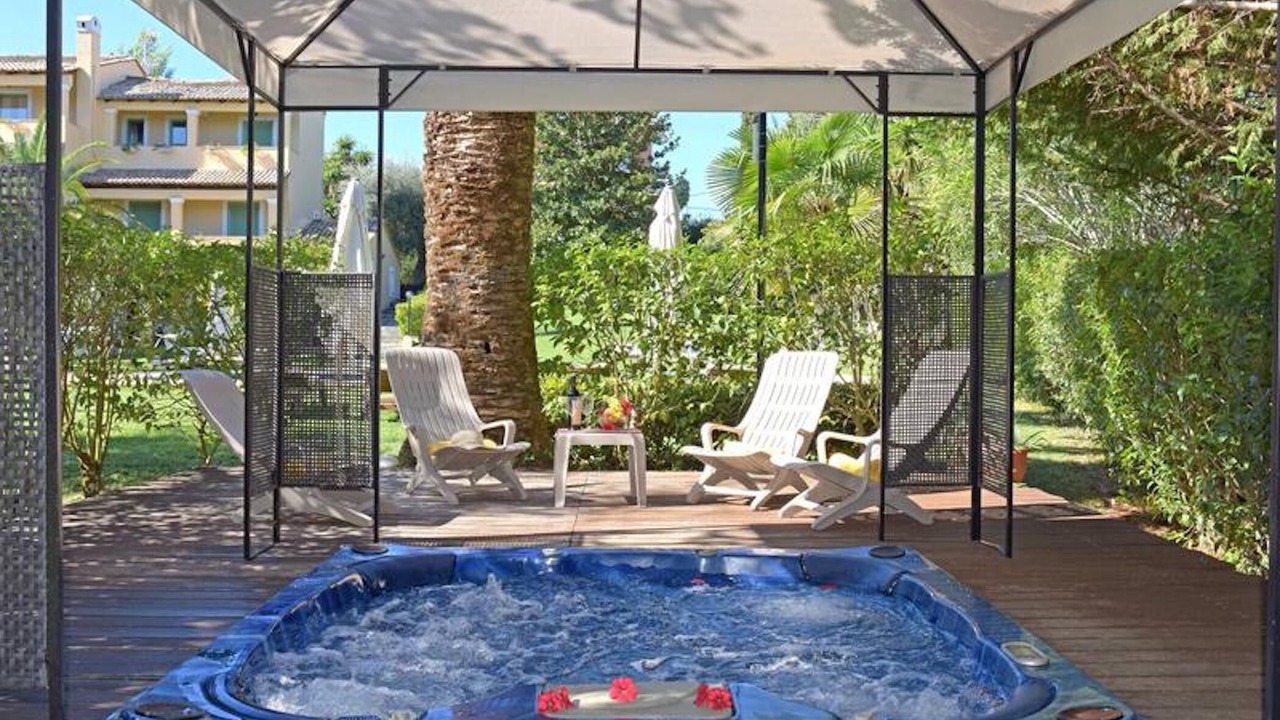 Photo of Outdoor in Afra