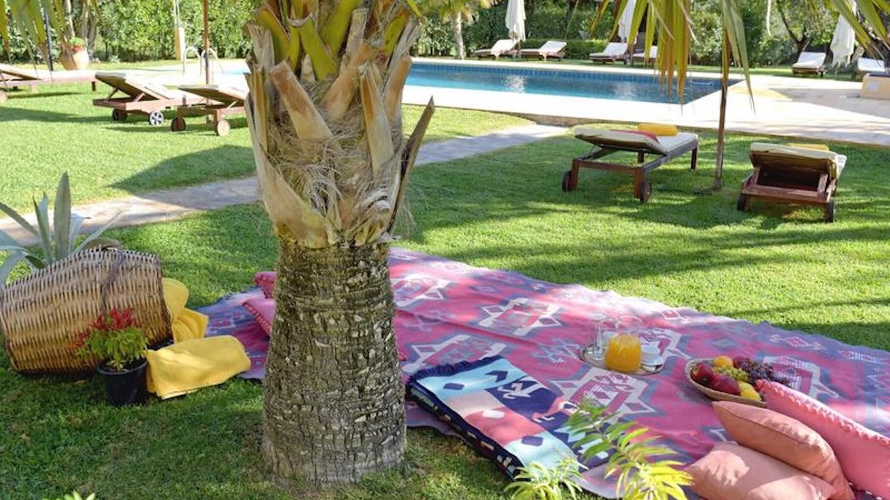 Photo of Outdoor in Afra