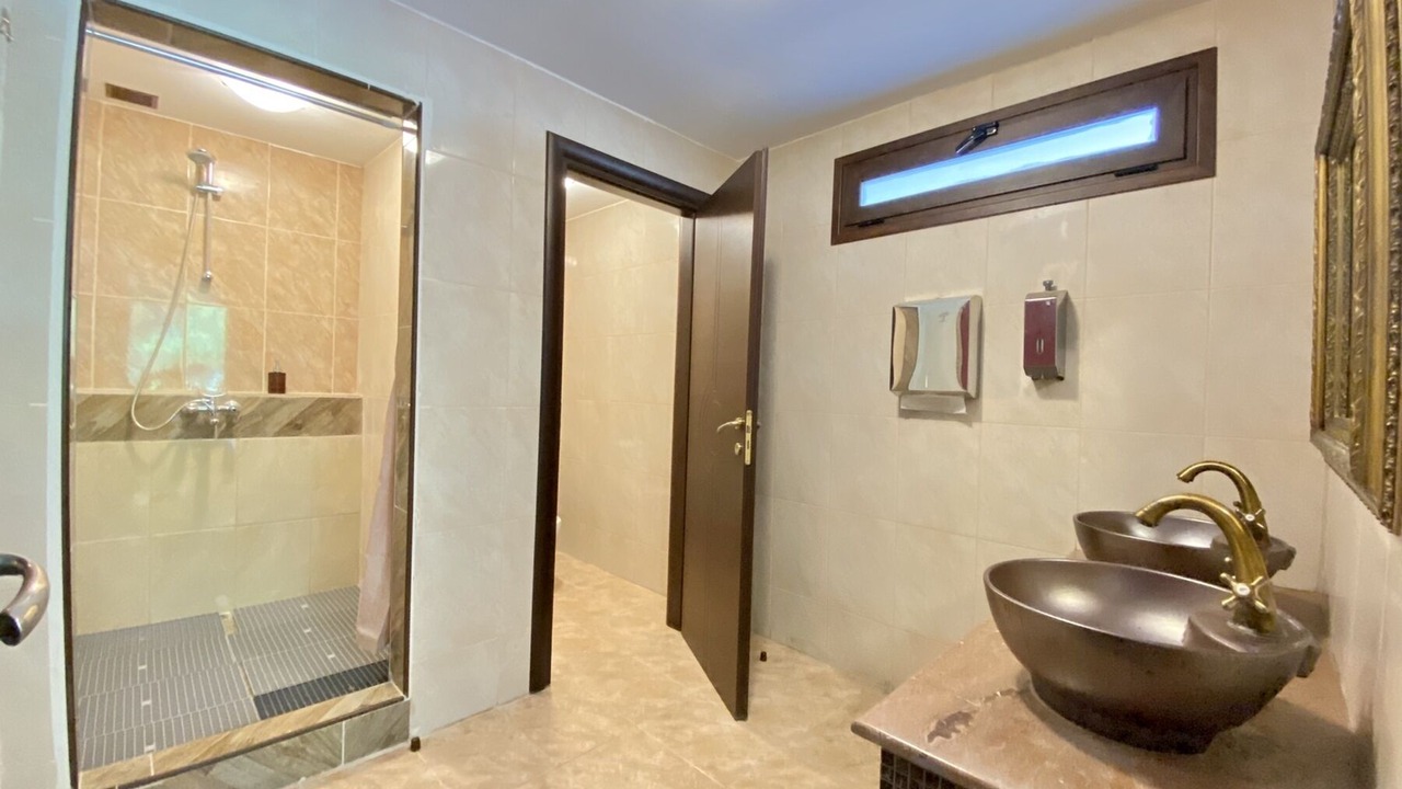 Photo of Bathroom in Karya