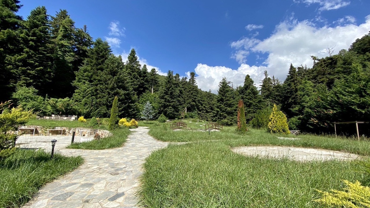 Photo of Outdoor in Karya
