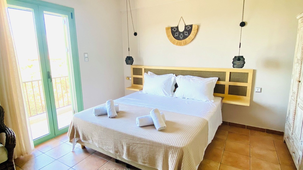 Photo of Bedroom in East Mani