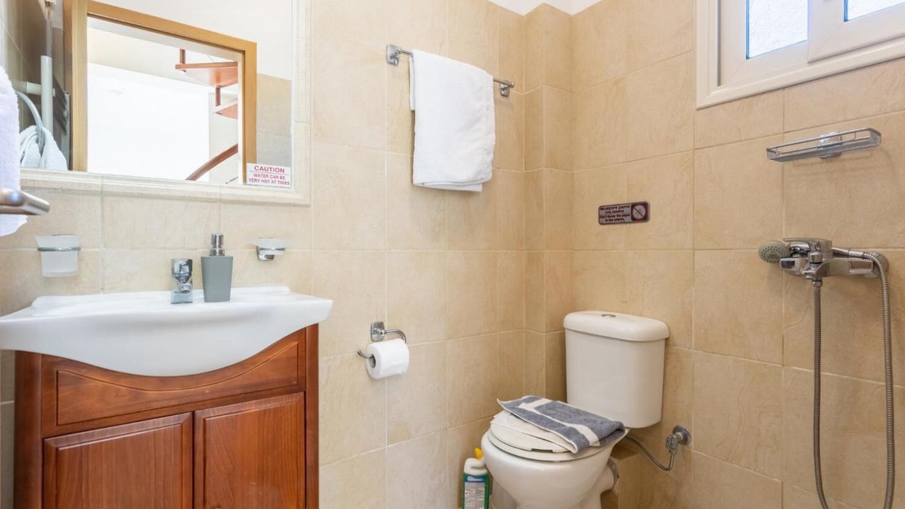 Photo of Bathroom in Kateleios