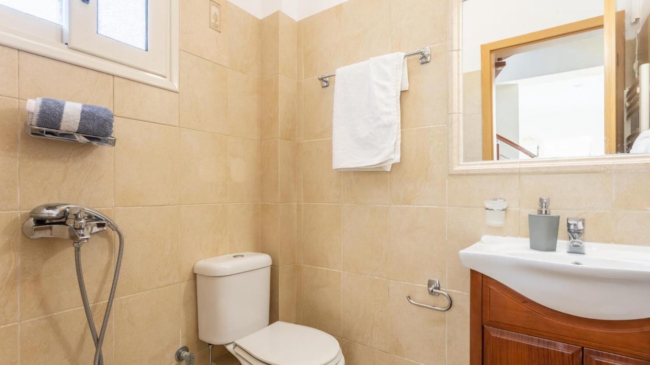 Photo of Bathroom in Kateleios