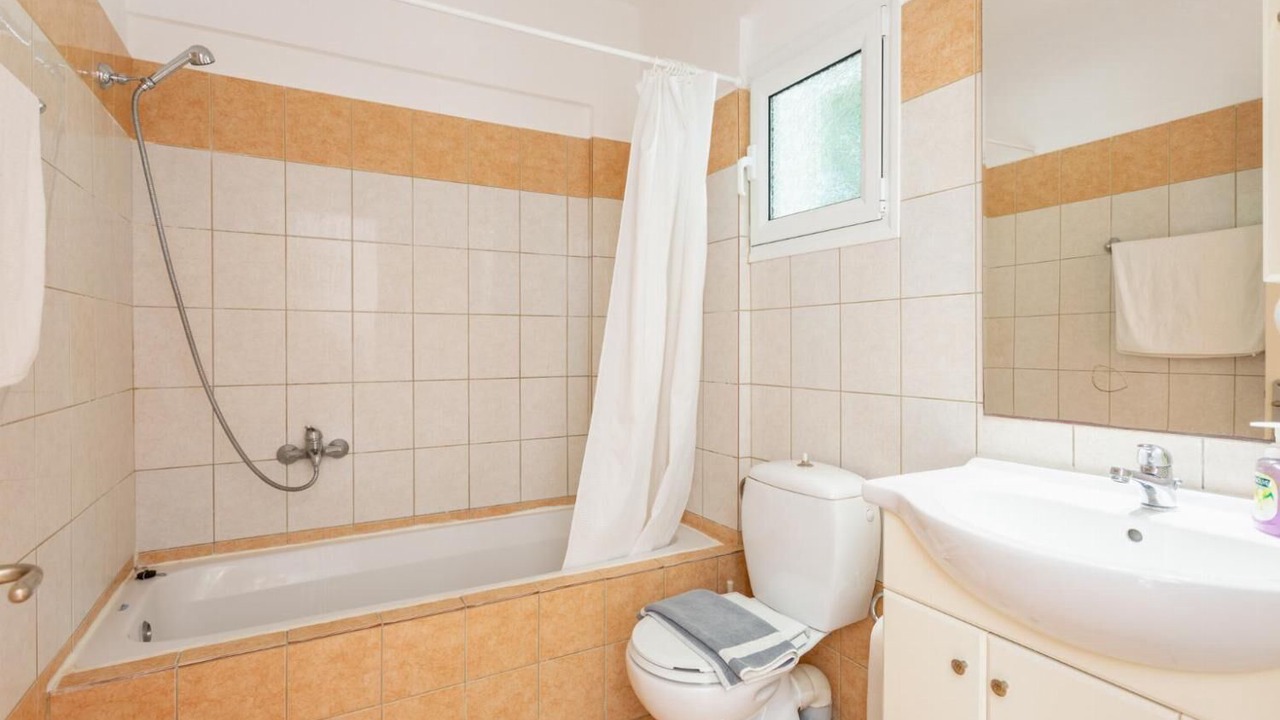 Photo of Bathroom in Kateleios