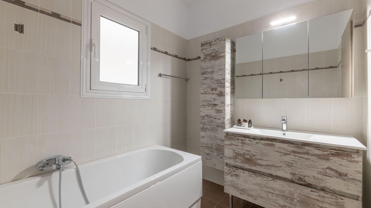 Photo of Bathroom in Chalandri
